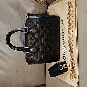 Louis Vuitton Speedy 22 Bandouliere Black